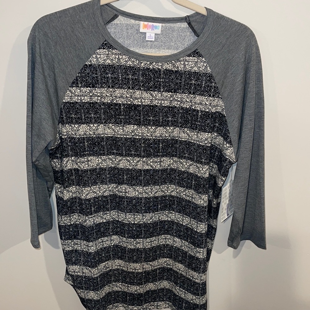 Lularoe Randy baseball t top size large